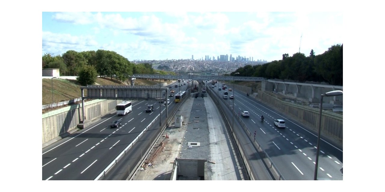 Çalışma Nedeniyle Kapatılan D-100 Karayolu Trafiğe Açıldı