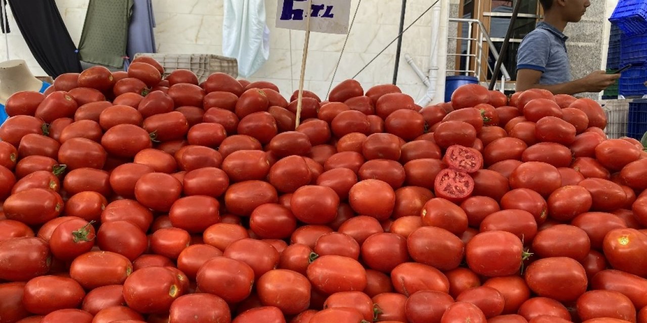 Semt Pazarlarında ’kış Hazırlığı’ Hareketliliği