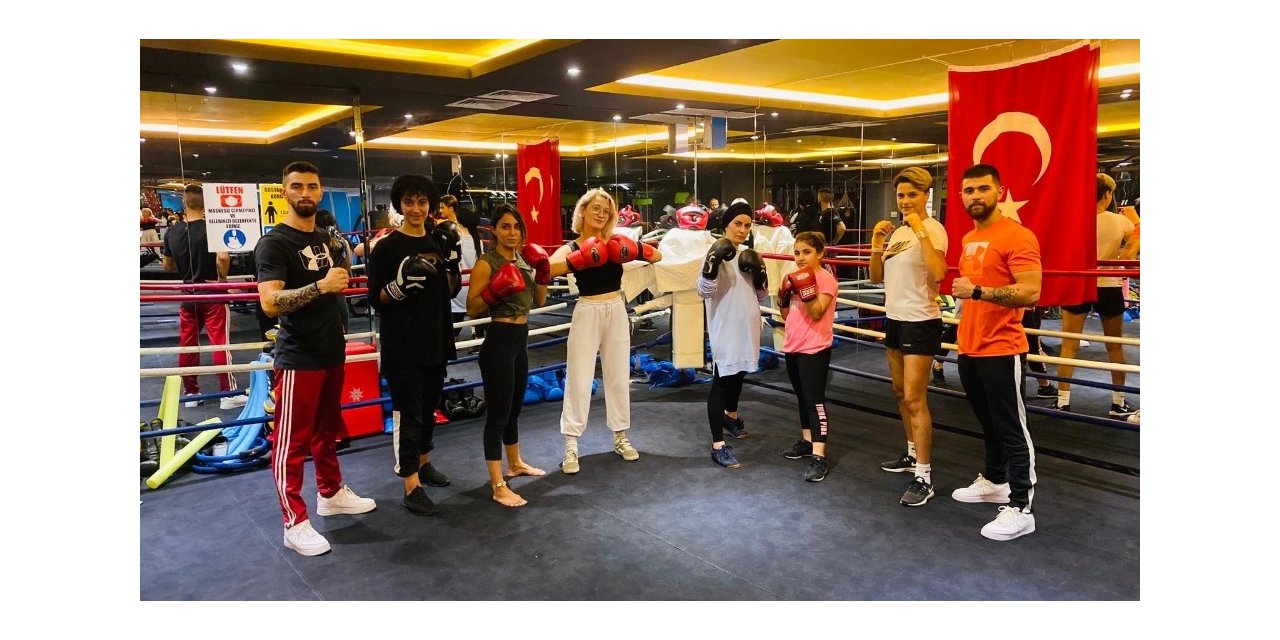 pendik’te  Kadına Şiddet Olaylarına Karşı Ücretsiz Savunma Eğitimi Veriliyor