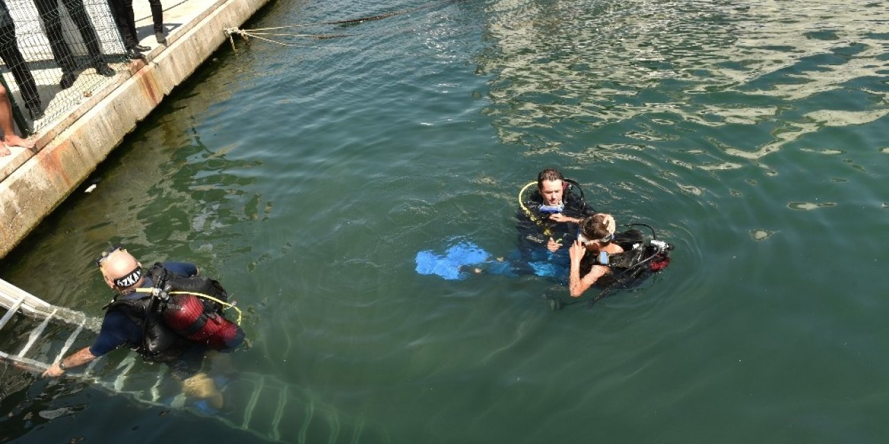 Tuzla Gemi Gençlik Merkezi’nde Anlamlı Dalış