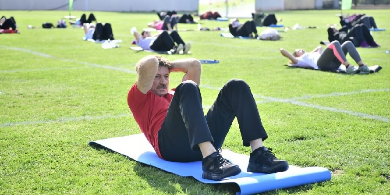 Bahçelievler’de Sosyal Mesafeli Sabah Sporu