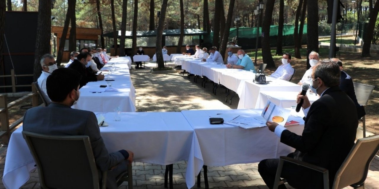 Sultanbeyli’de Salgın Denetim Merkezi Ve Filyasyon Çalışmaları Değerlendirildi