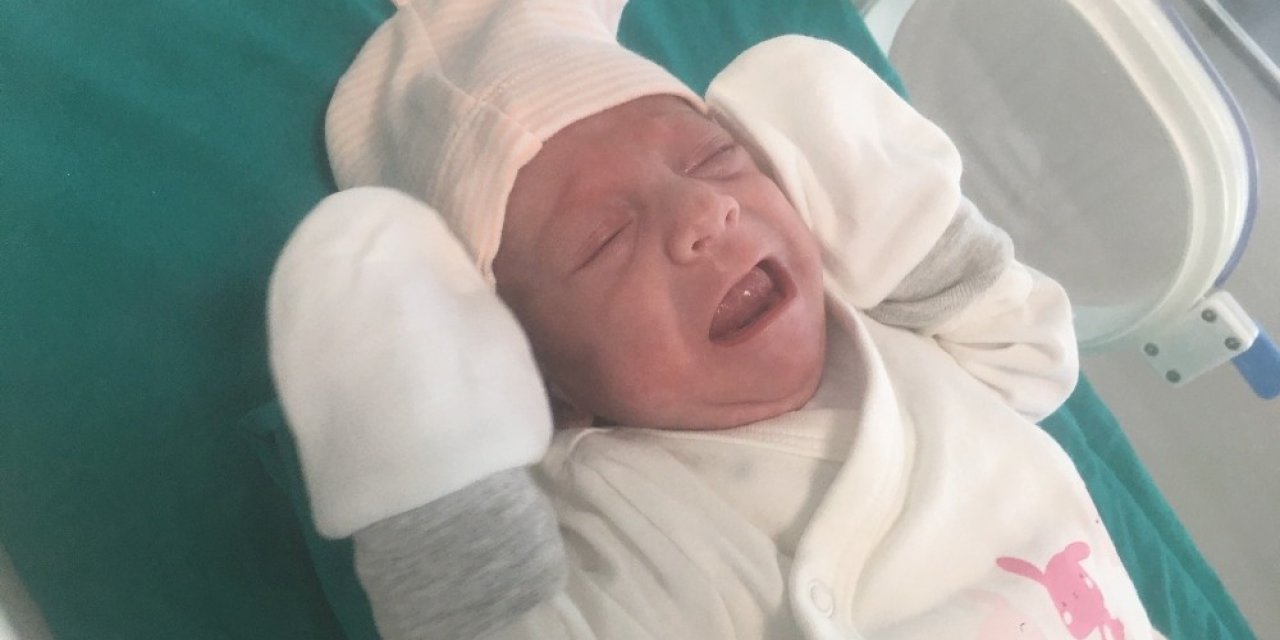 27 Haftalık Asena Bebeğin Hayata Tutunma Mücadelesi