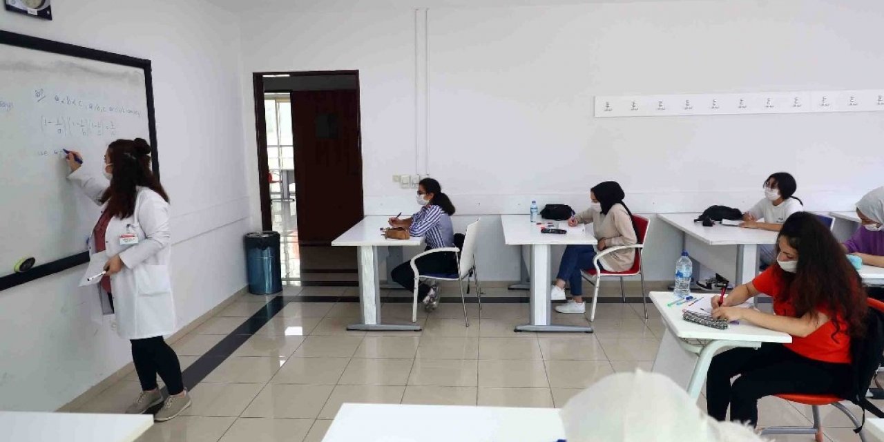 Bağcılar Belediyesi Gençlik Merkezi, 750 Genci Hayallerine Kavuşturdu