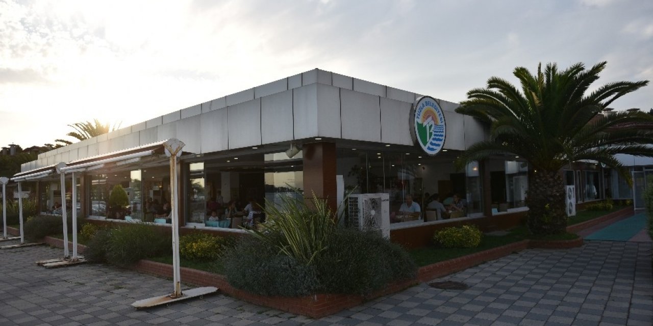 Tuzla Belediyesi Balık Restoranında, Hijyen Tedbirleri Kapsamında Sezonu Açıldı