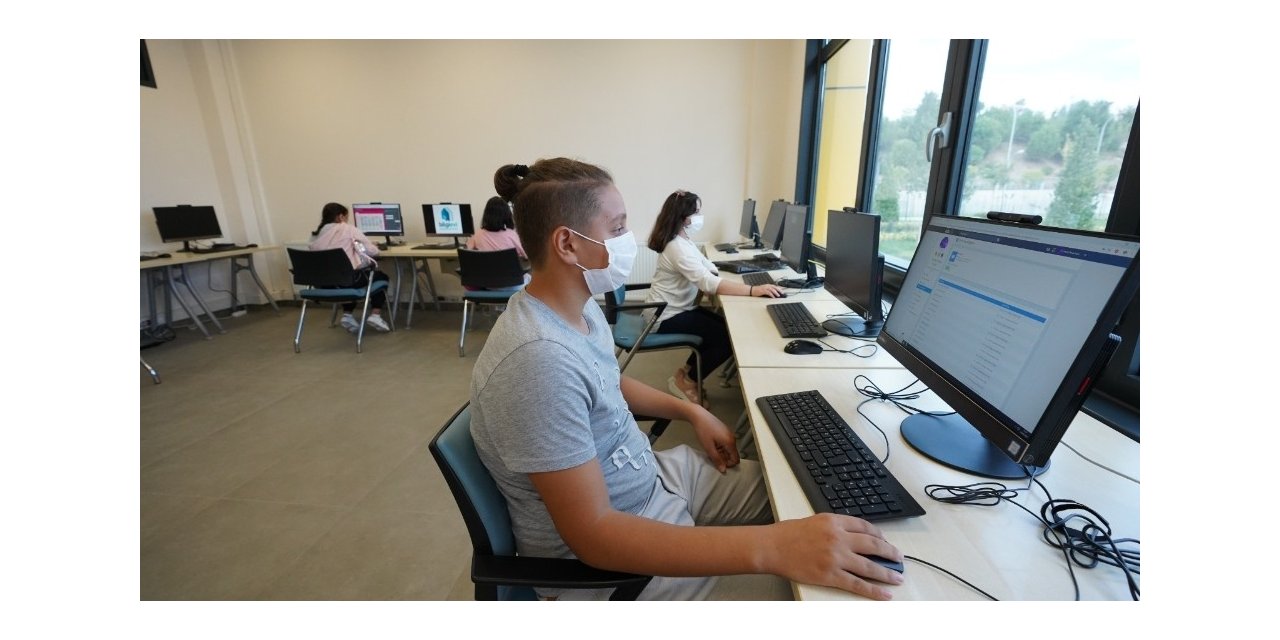 Başakşehir Bilgievlerinde Sosyal Mesafeli “eba” Hizmeti