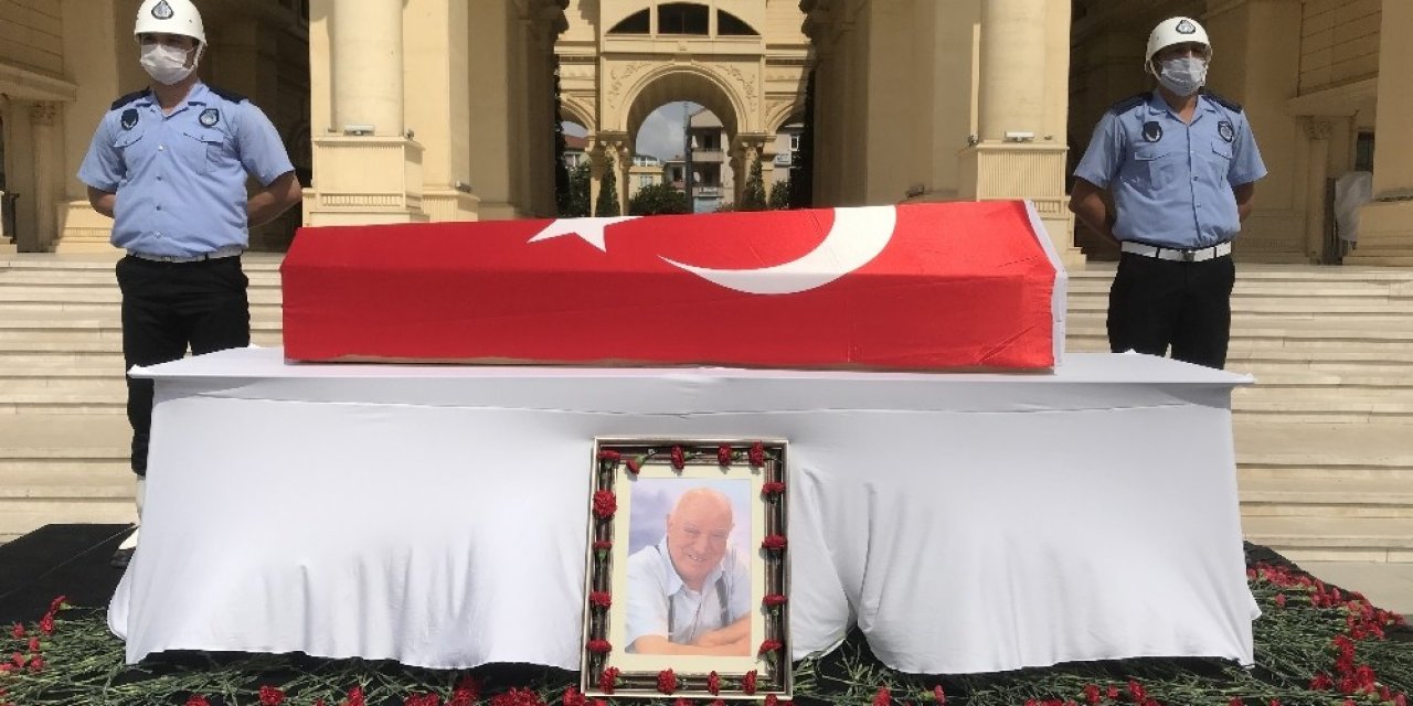 Büyükçekmece Eski Belediye Başkanı Çebi, Son Yolculuğuna Uğurlandı