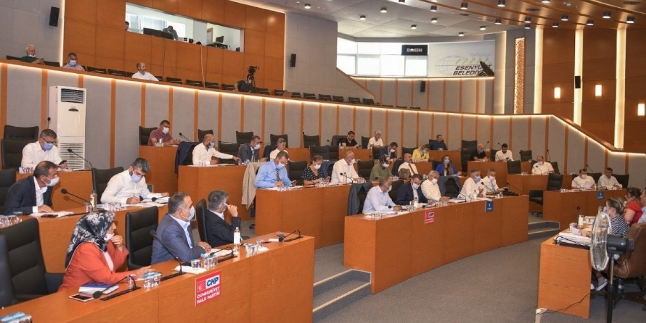 Esenyurt’ta Yol Sorunları Çözüme Kavuşuyor