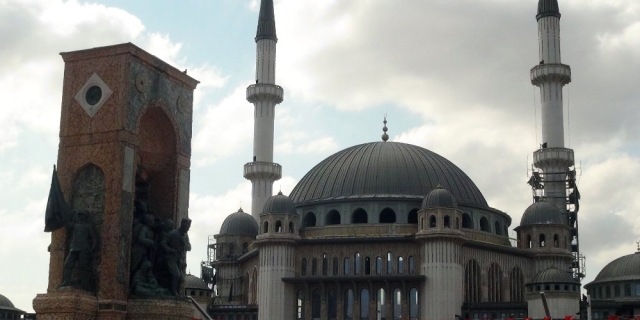 Taksim Camii’nin Son Hali Havadan Görüntülendi