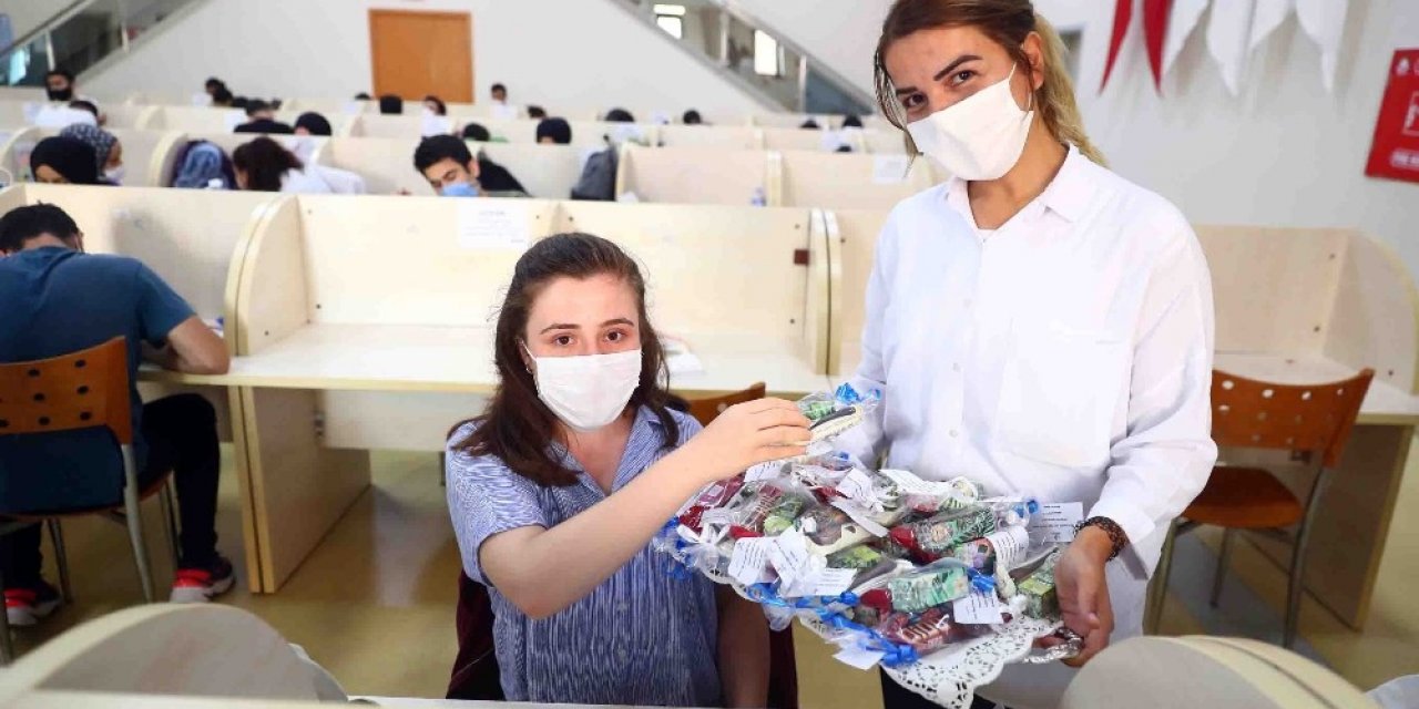 Bağcılar Belediyesinden Öğretmen Adaylarına Moral Hediyesi