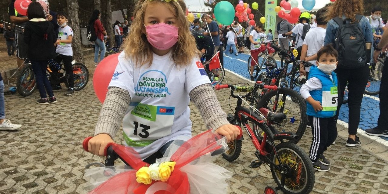 Sultangazi’de Pedallar Sağlıklı Yaşam İçin Çevrildi