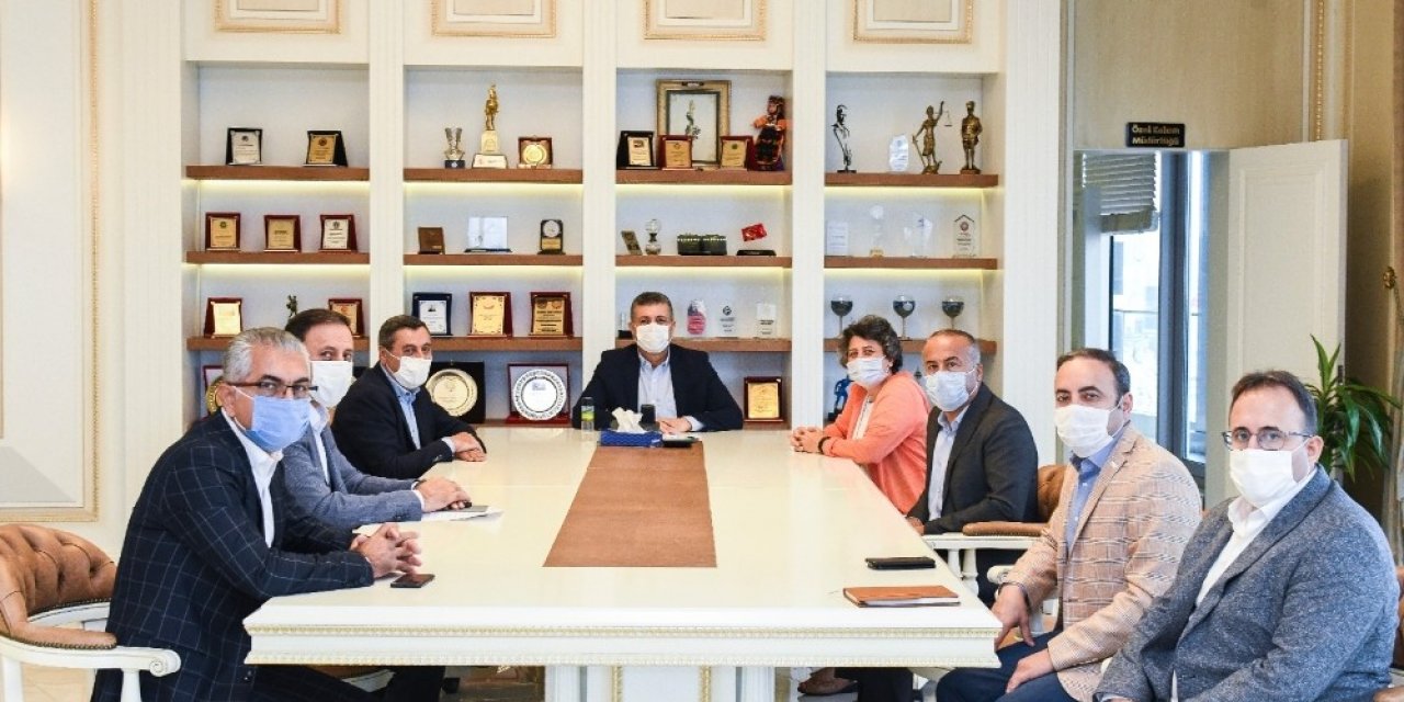 Korona Virüs Tedavisi Biten Başkan Bozkurt Görevine Başladı