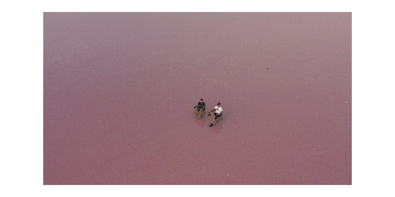 Tuz Gölünde Renkli Günbatımı