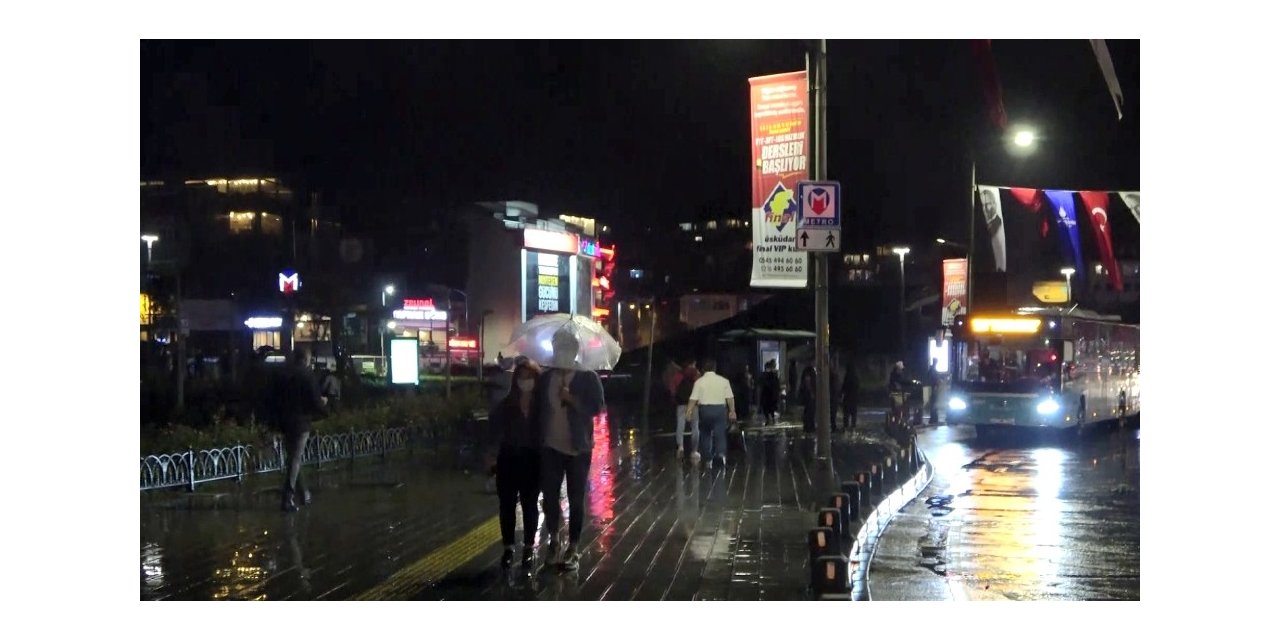 Üsküdar’da Yağmur Etkili Oldu