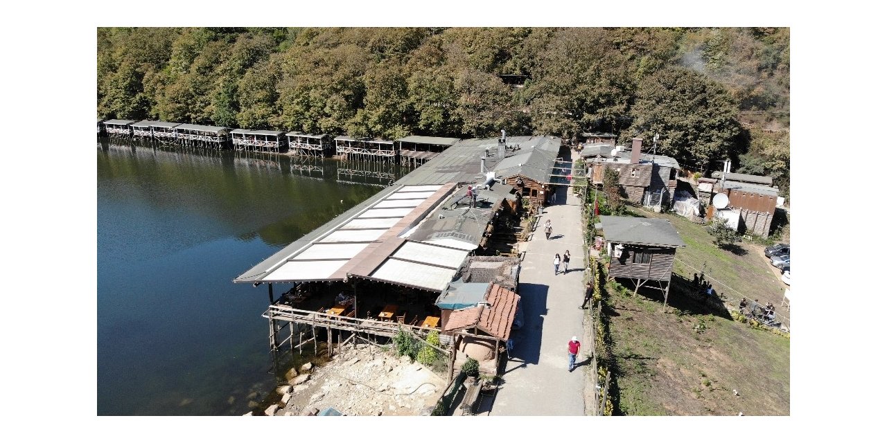 İstanbul’da 2 Gün Süren Yağışların Ardından Vatandaşlar Saklıgöl’e Akın Etti