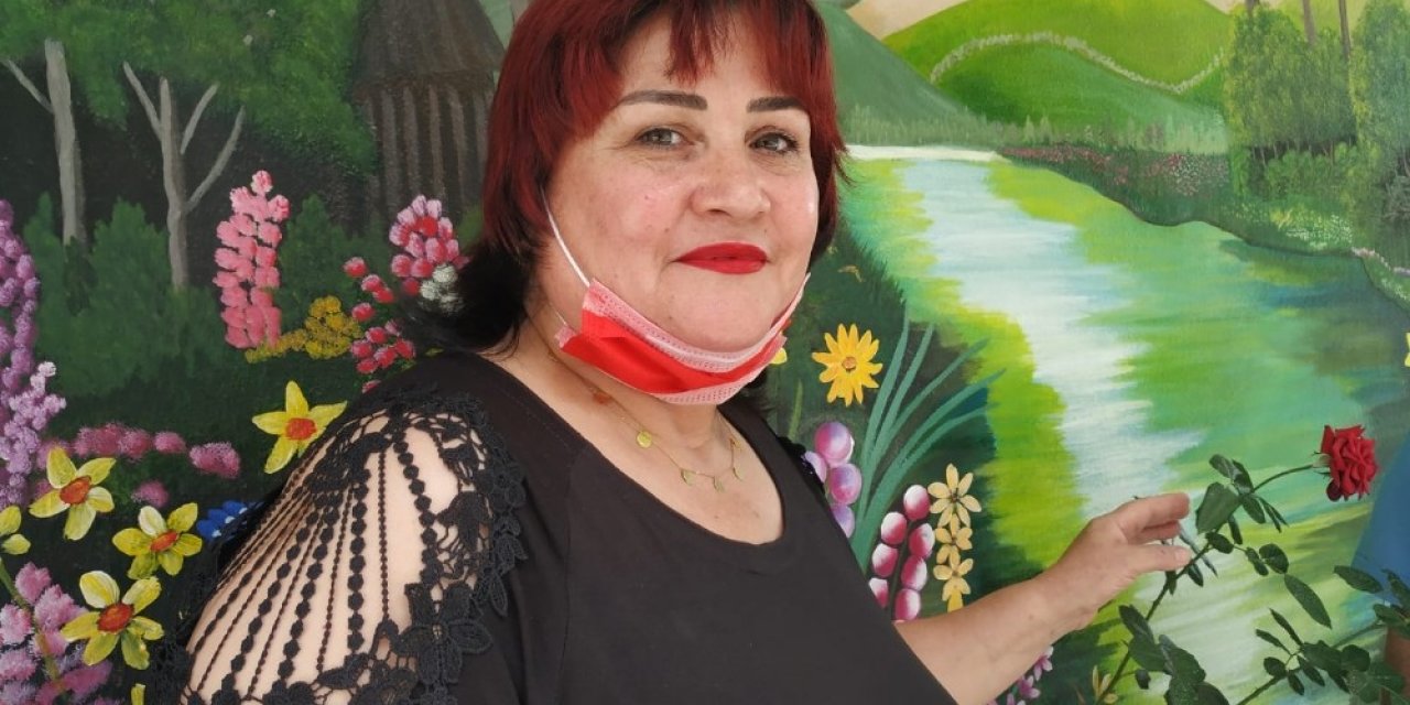 Rus Ressam Evinin Duvarına Yaptığı Çizimlerle İlgi Odağı Oldu