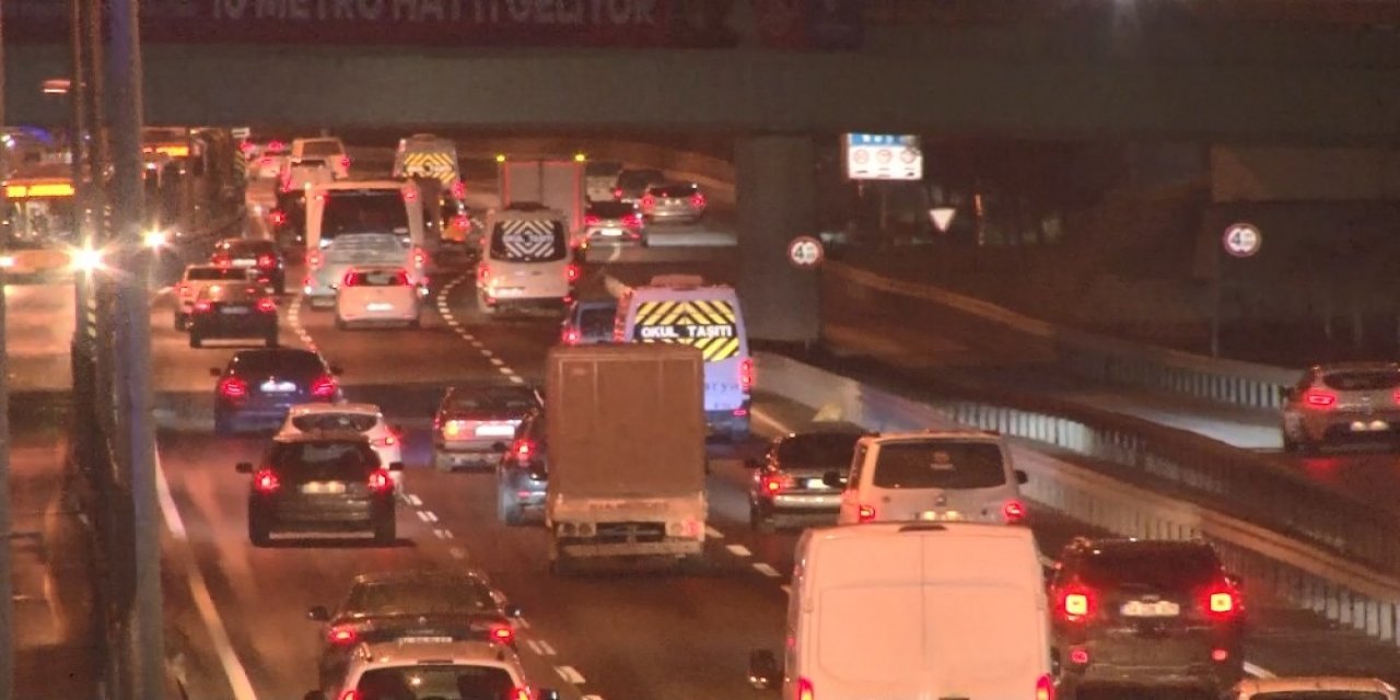 56 Saatlik Kısıtlama Sonrası İstanbul’da Hareketlilik Başladı