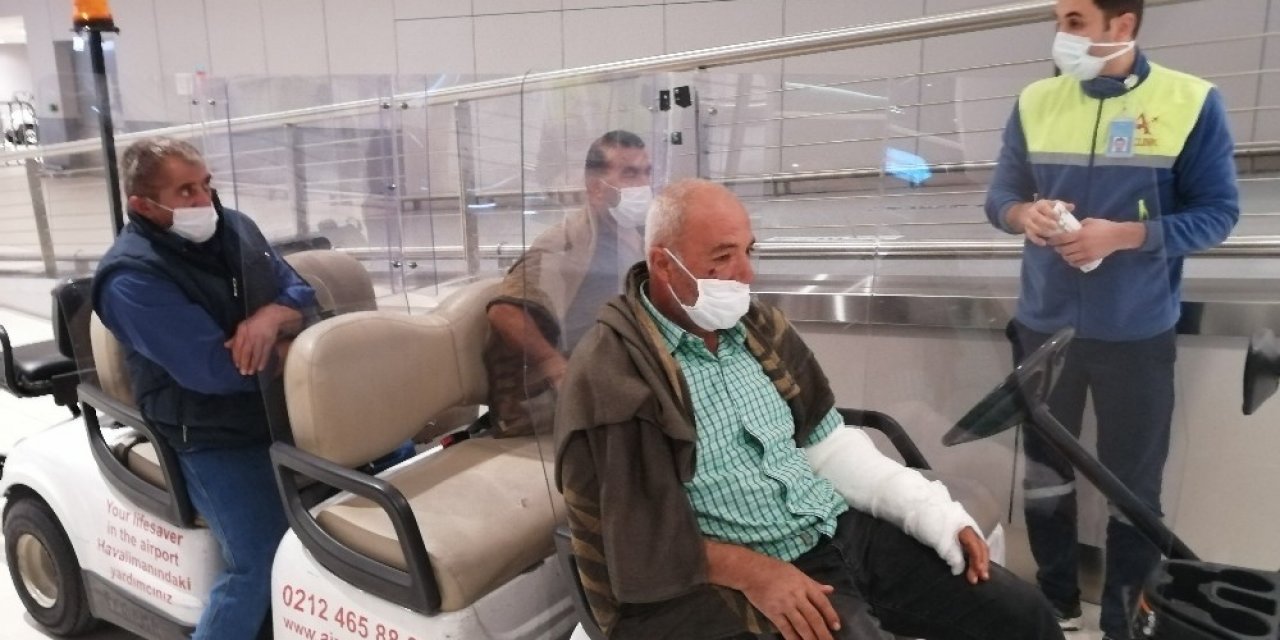 Somali’deki Terör Saldırısında Hayatını Kaybeden Türk İşçilerin Cenazesi Türkiye’ye Getirildi