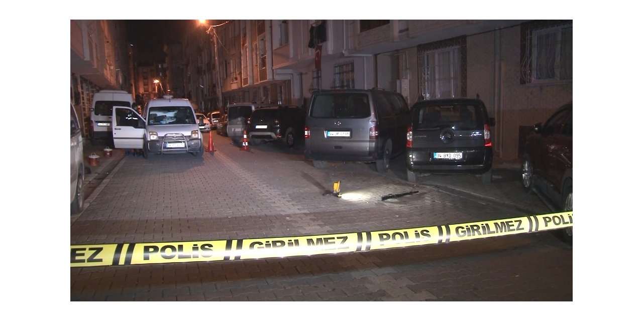 Esenyurt’ta Sokak Üzerinde Uzun Namlulu Silah Bulundu