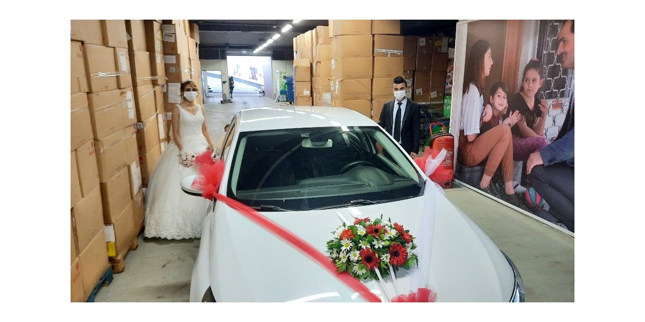 Yıllardır Hayalini Kurduğu Gelinliğe Beş Sene Sonra Kavuştu