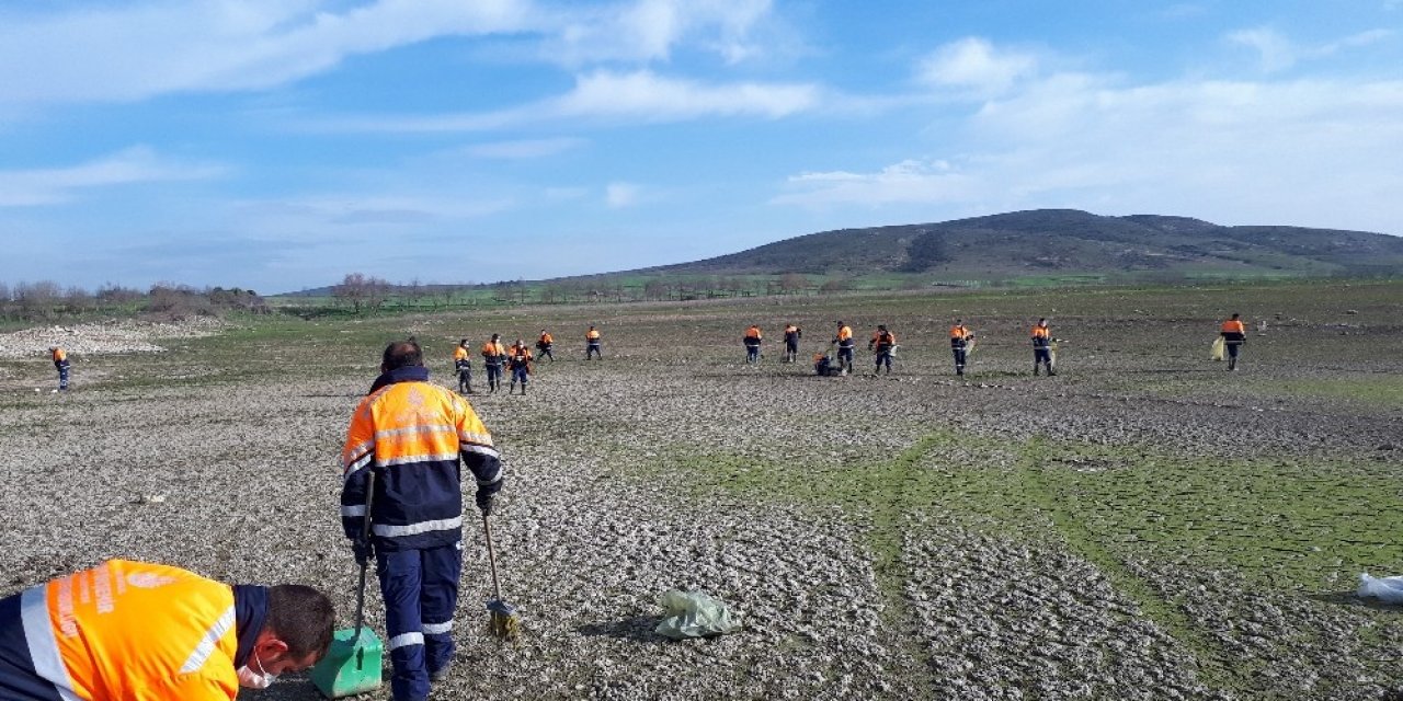 Sazlıdere Barajı’nda Temizlik Çalışması