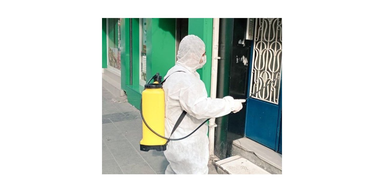 Testi Pozitif Çıkan Vatandaşların Apartmanları Dezenfekte Ediliyor