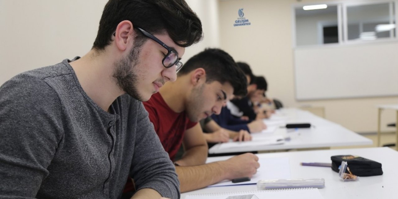 Üniversite Öğrencilerinin Sergisi Sanal Ortamda Gezilecek