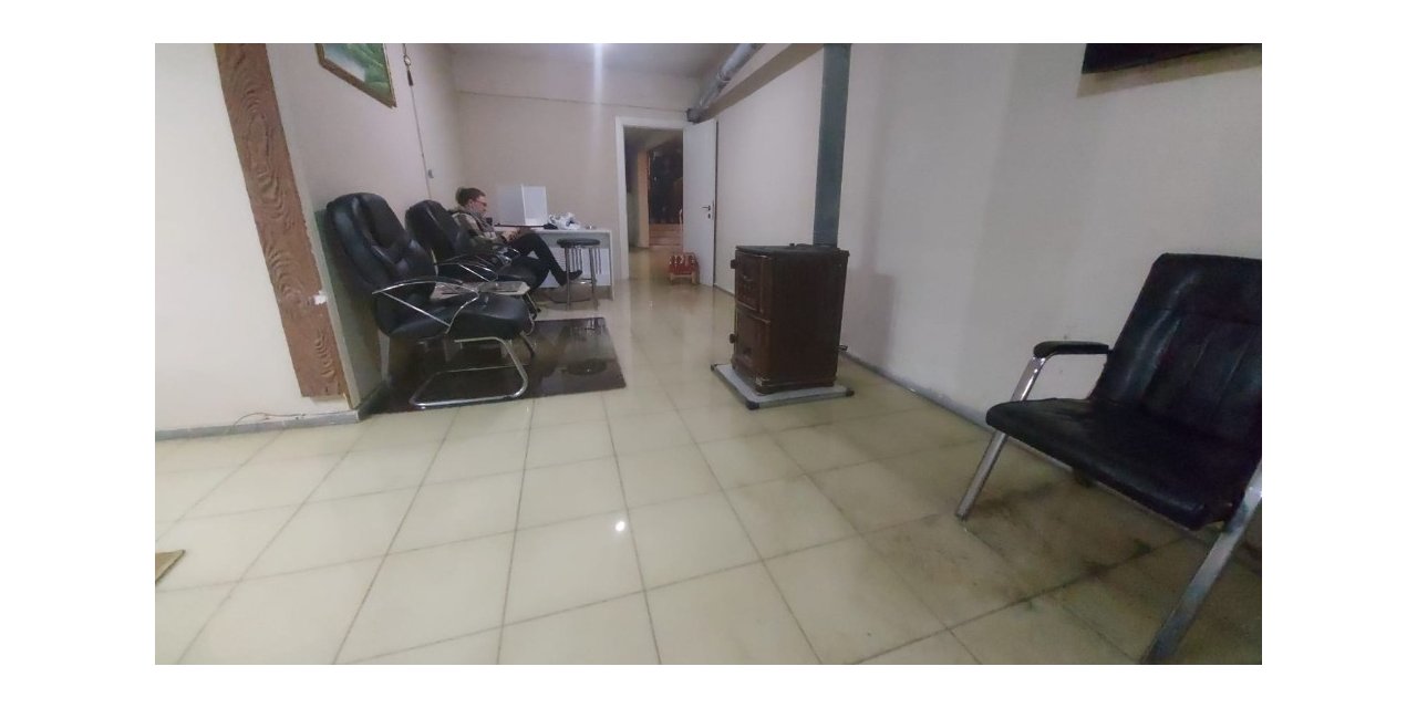 Silivri’de Bazı Cadde, Sokak Ve İşyerlerini Su Bastı