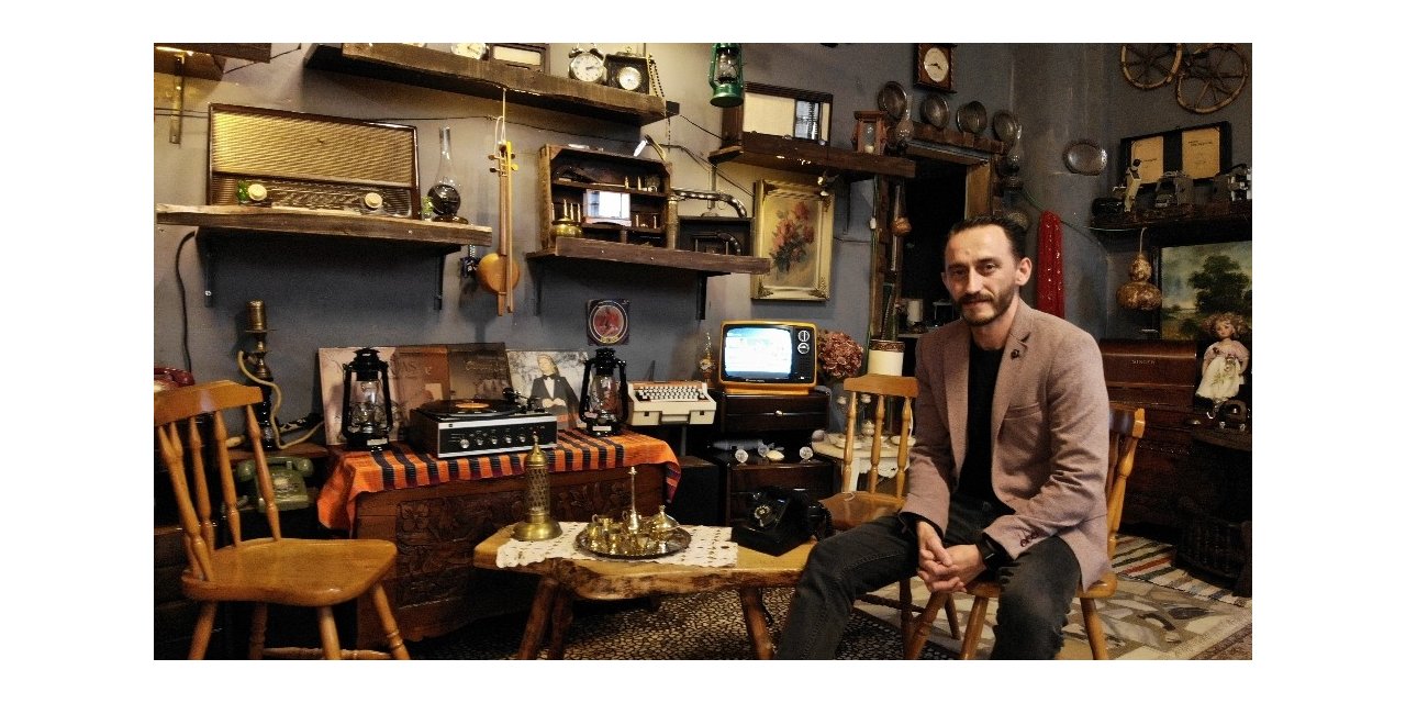 (özel-drone) Antika Merakı: Otomobil Garajını Müzeye Çevirdi