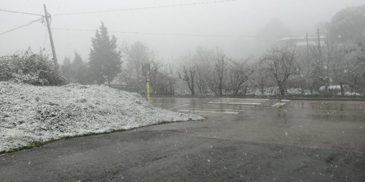 İstanbul’a Beklenen Kar Geldi