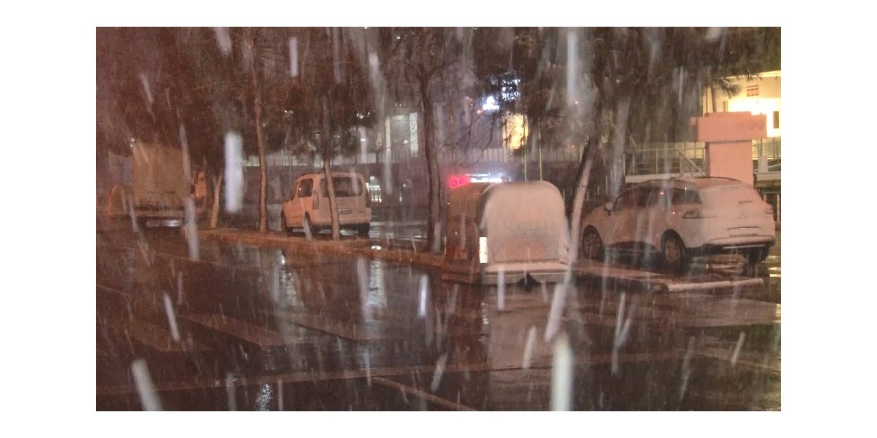 İstanbul Avrupa Yakası’nda Kar Yağışı Etkili Olmaya Başladı