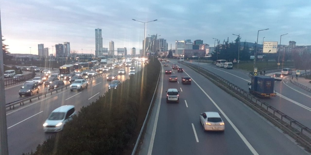 Sokağa Çıkma Kısıtlaması Öncesinde Trafik Yoğunluğunda Artış Yaşandı