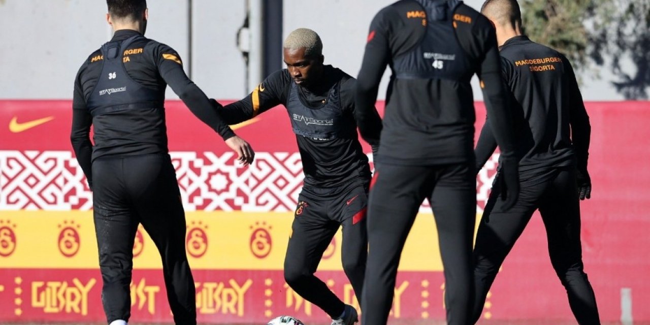 Galatasaray’da Feghouli Salon Çalışmalarına Başladı