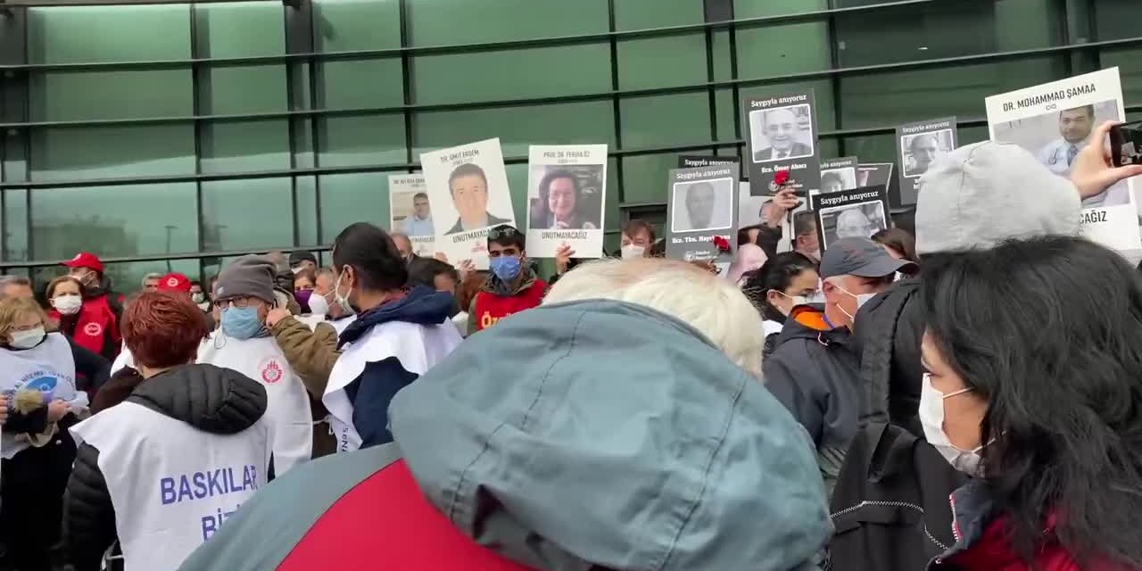 SAĞLIK EMEKÇİLERİ: "TÜRKİYE'NİN PANDEMİ SÜRECİNDE BU KADAR AĞIR BEDEL ÖDEMESİNİN SORUMLUSU AKP ZİHNİYETİDİR"