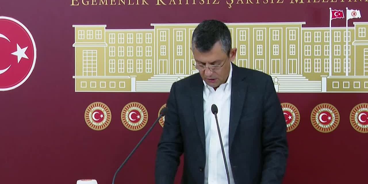 ERDOĞAN’IN “DAMAT KADAR BAŞINIZA TAŞ DÜŞSÜN” SÖZLERİNE KARŞI CHP’LİÖZEL: "MEMLEKETİN BAŞINA METEOR DÜŞTÜ"