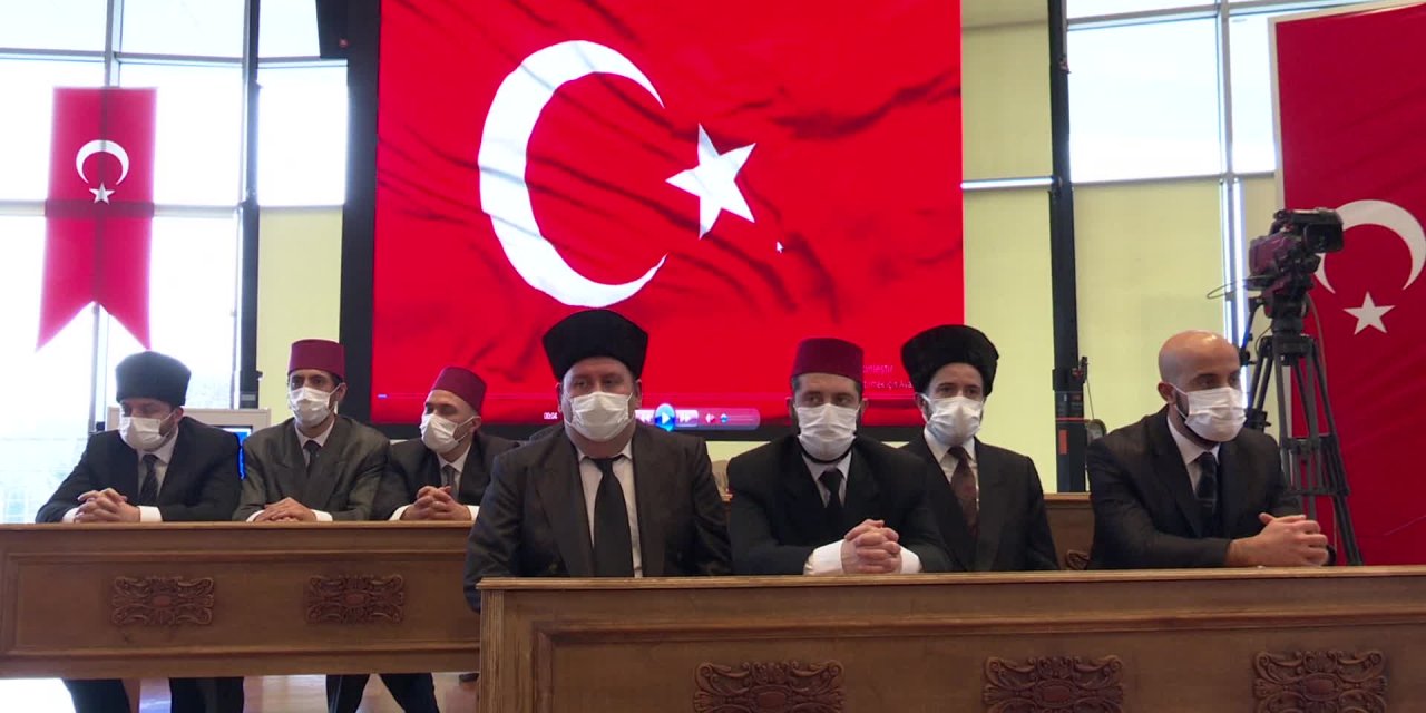 BURSA BÜYÜKŞEHİR BELEDİYESİŞEHİR TİYATROSU SANATÇILARI, BELEDİYE MECLİS SALONU’NU TİYATRO SAHNESİNE DÖNÜŞTÜRDÜ