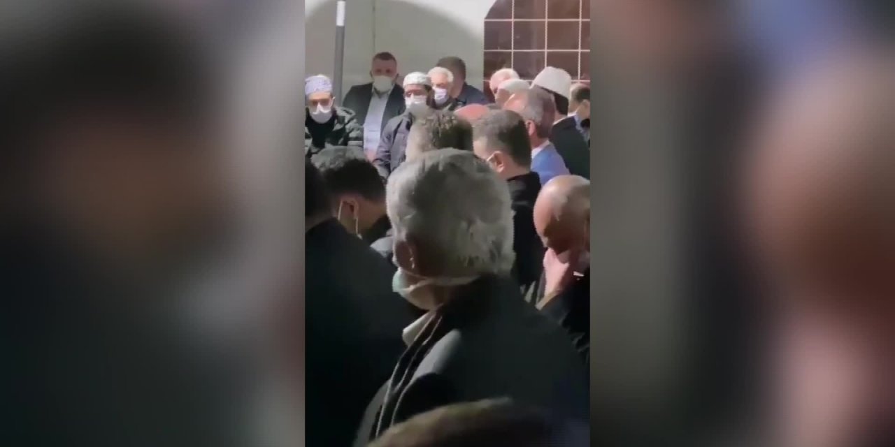 ADALET BAKANI GÜL, SOYLU'NUN ANNESİ SERVET SOYLU İÇİN KUR’AN-I KERİM OKUDU