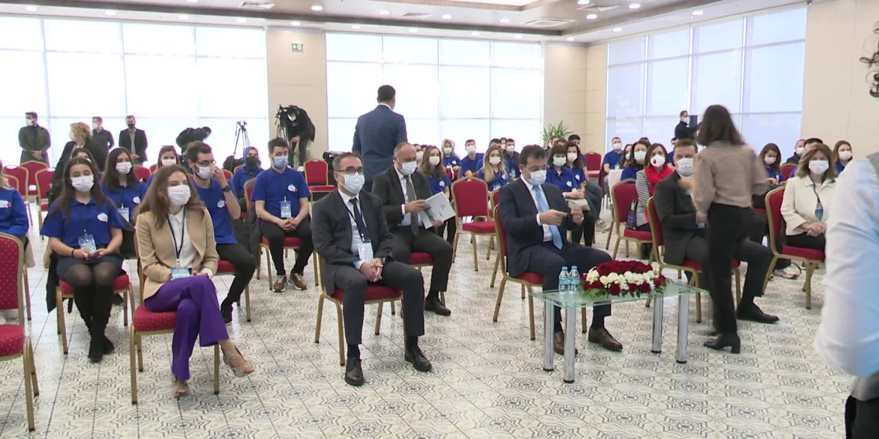 İMAMOĞLU’NDAN GENÇ MESAİ ARKADAŞLARINA: BİZİ BULUŞTURAN, BİRİNE DEĞİL BU MİLLETE HİZMET AŞKI OLMALI