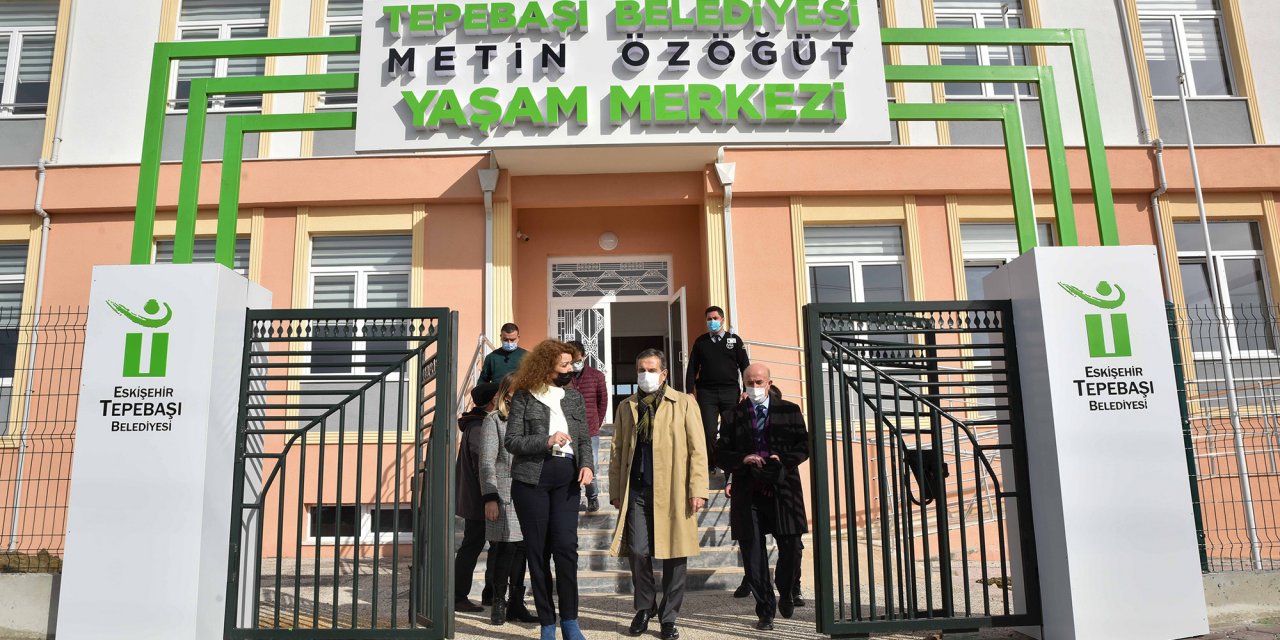 TEPEBAŞI BELEDİYE BAŞKANI ATAÇ: "KENTİMİZE YAKIŞIR BİR TESİSİ DAHA TAMAMLIYORUZ"