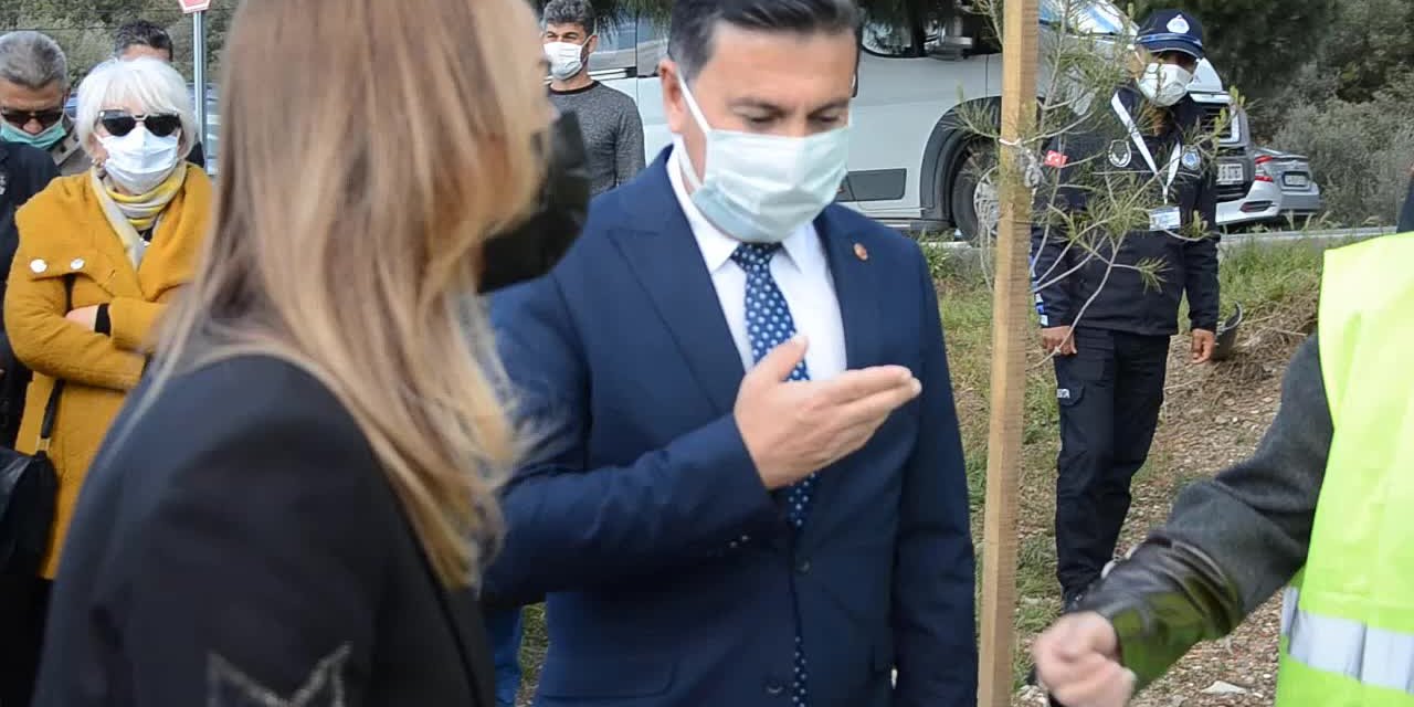 CHP’Lİ NAZLIAKA’DAN BAKANLARA KADIN CİNAYETİ TEPKİSİ: "BUNLARIN GÖREVİ KINAMA BAKANLIĞI DEĞİLDİR. HERKES GÖREVİNİ YAPACAK"