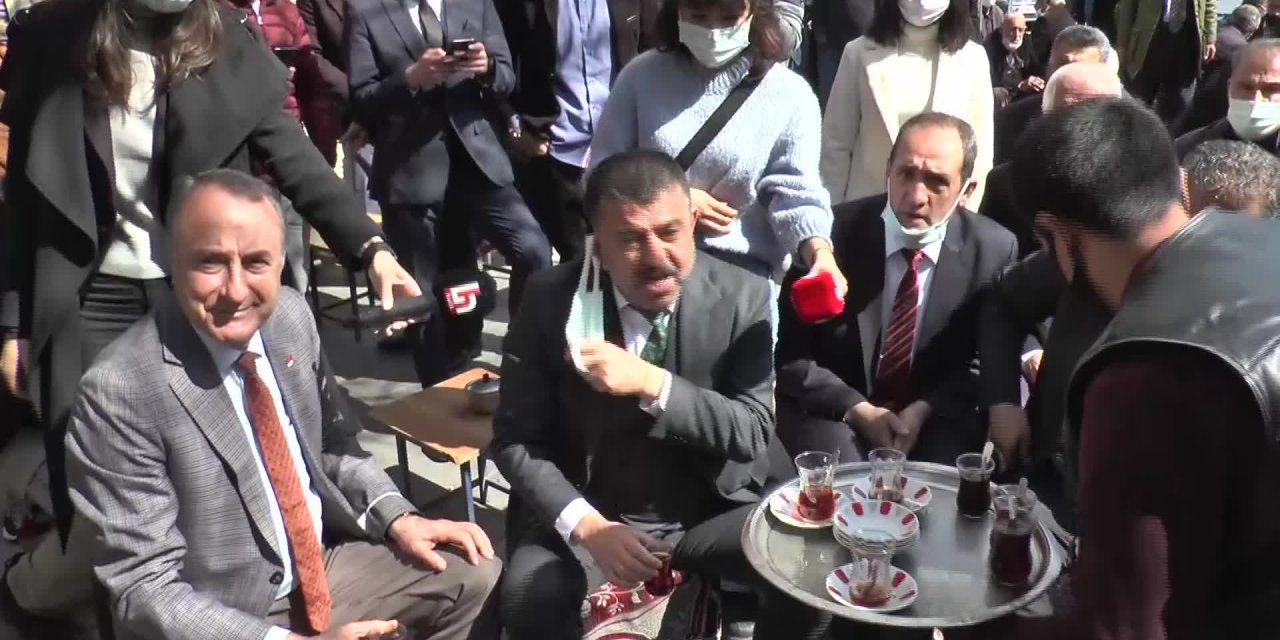 BATMANLILAR İŞSİZLİKTEN DERTLİ, ESNAF SİTEM EDİYOR: "CUMBURBAŞKANI BİZİ BİTİRDİ... GÜNDE 30 LİRAYA ÇALIŞIYORUM"