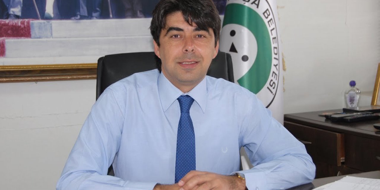 CHP'Lİ ESKİ BAŞKAN KAZA YAPTI