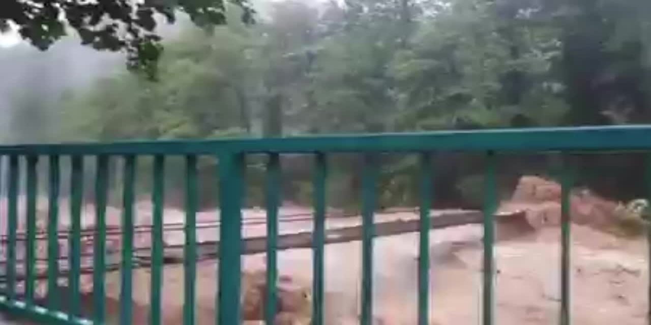 RİZE FINDIKLI’DA SAĞANAK YAĞIŞ SELE NEDEN OLDU