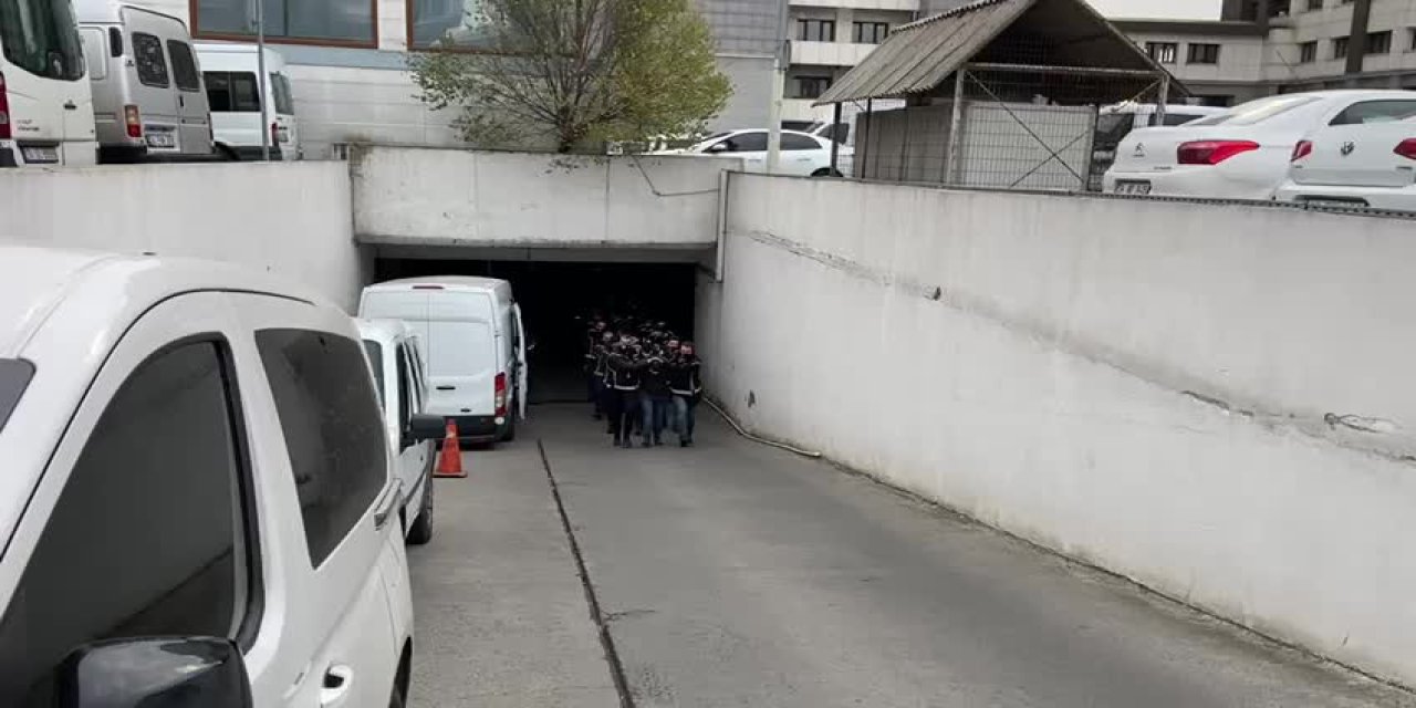 İSTANBUL'DA SİLAH KAÇAKÇILIĞI OPERASYONU: 13 GÖZALTI