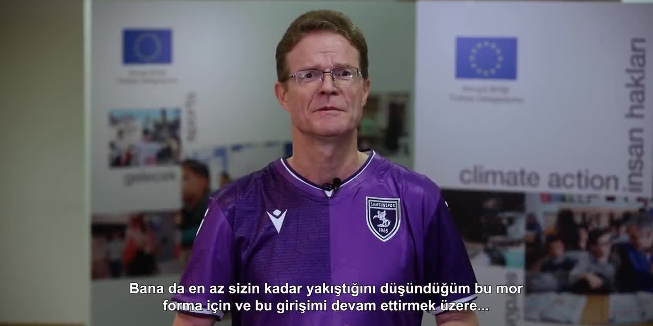 AB DELEGASYONU BAŞKANI MEYER-LANDRUT'TAN "MOR FORMALI" PAYLAŞIM: "KADINA ŞİDDETE KARŞI BEN DE VARIM"