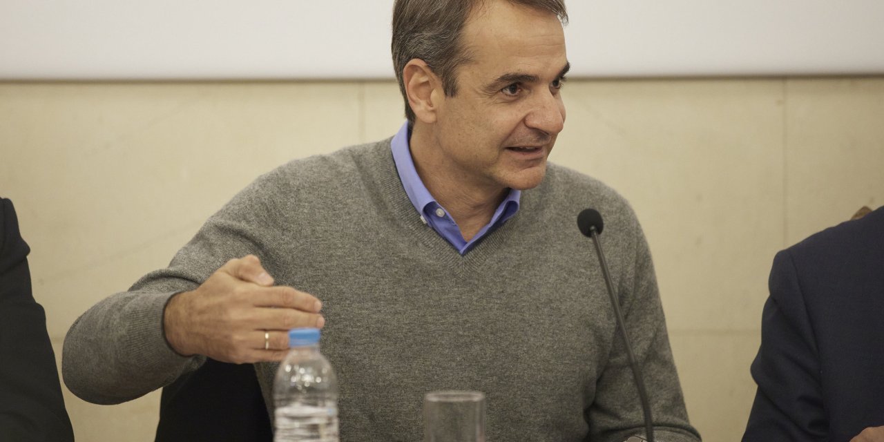 YUNANİSTAN'DA 60 YAŞ ÜSTÜ OLUP DA AŞI YAPTIRMAYANLARA PARA CEZASI GELİYOR