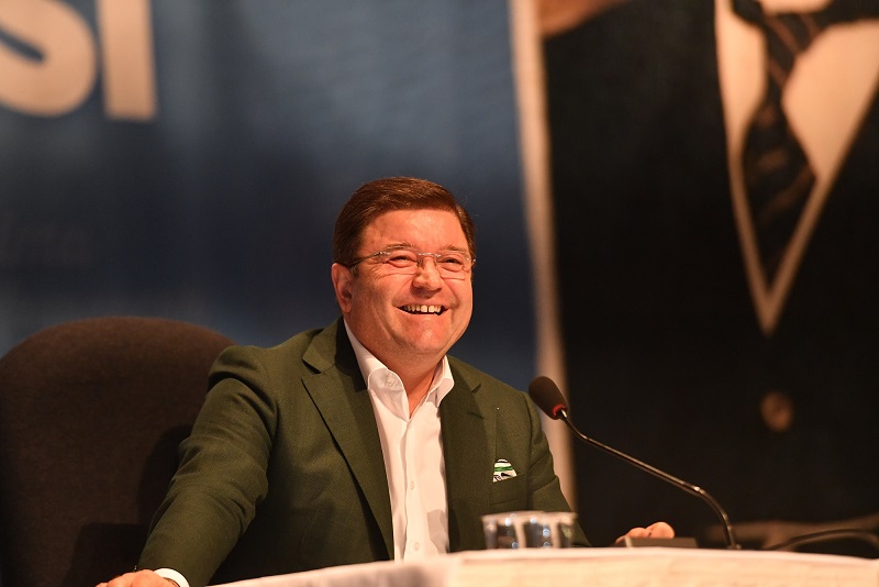 Yeni yılın ilk meclis toplantısında çifte müjde