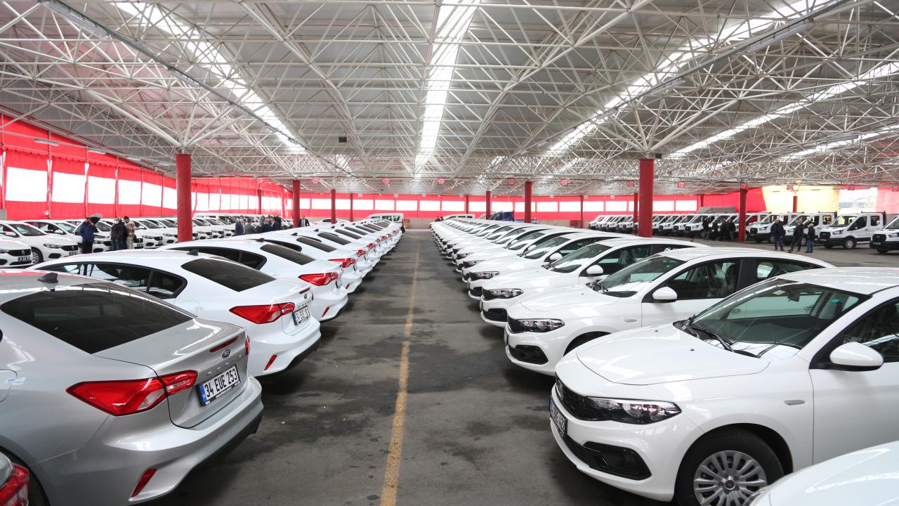 ATAŞEHİR BELEDİYESİ ARAÇ FİLOSUNU GENİŞLETİYOR