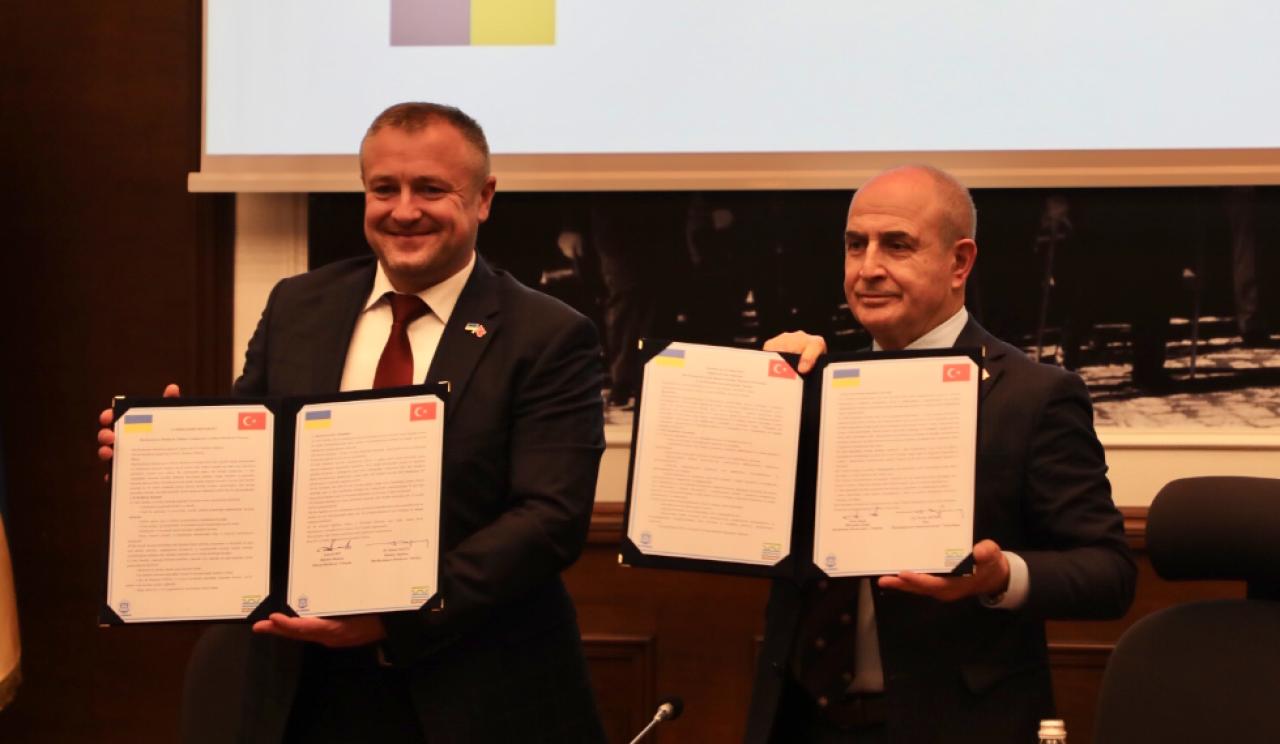 Büyükçekmece, Ukrayna’nın Dolyna şehri ile kardeş oldu