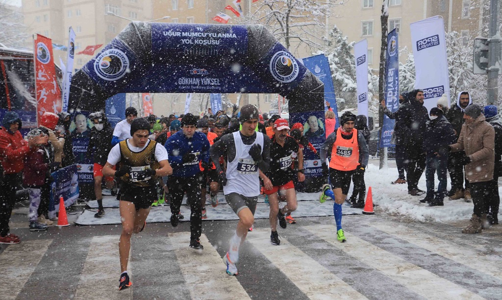 11. UĞUR MUMCU’YU ANMA KOŞUSU KARTAL’DA YAPILDI